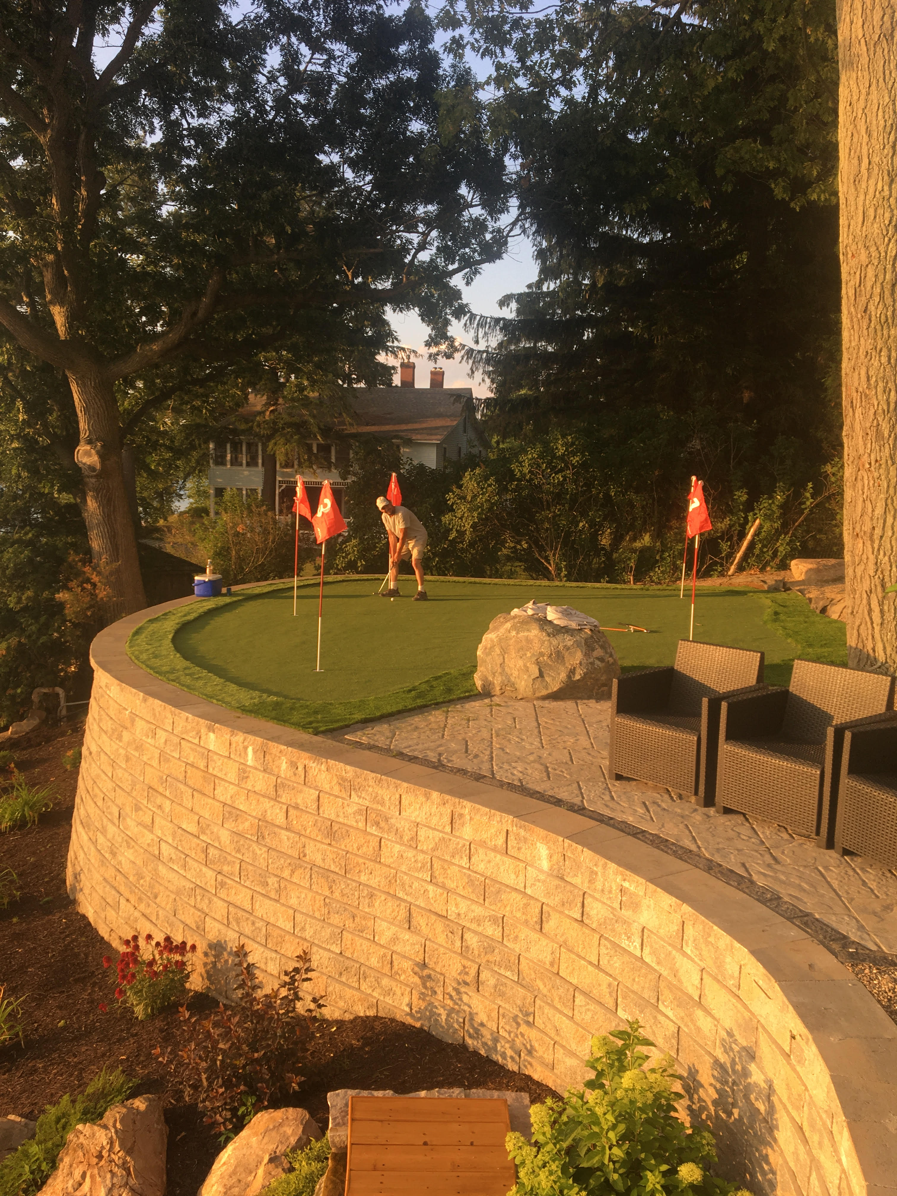 Retaining Wall Putting Green